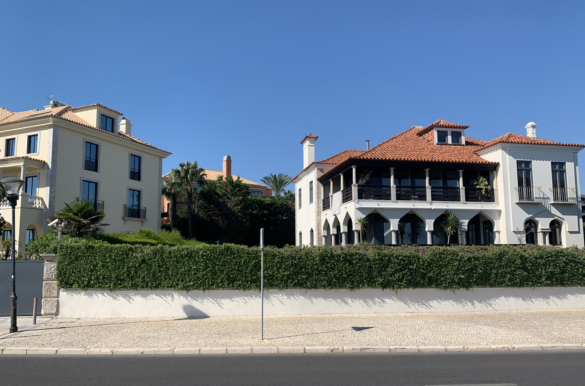 belles maisons a cascais