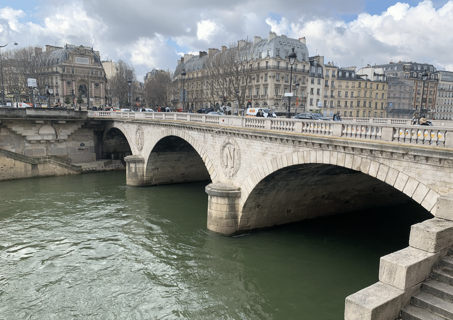 promenade sur l’île de la Cité : le pont au change
