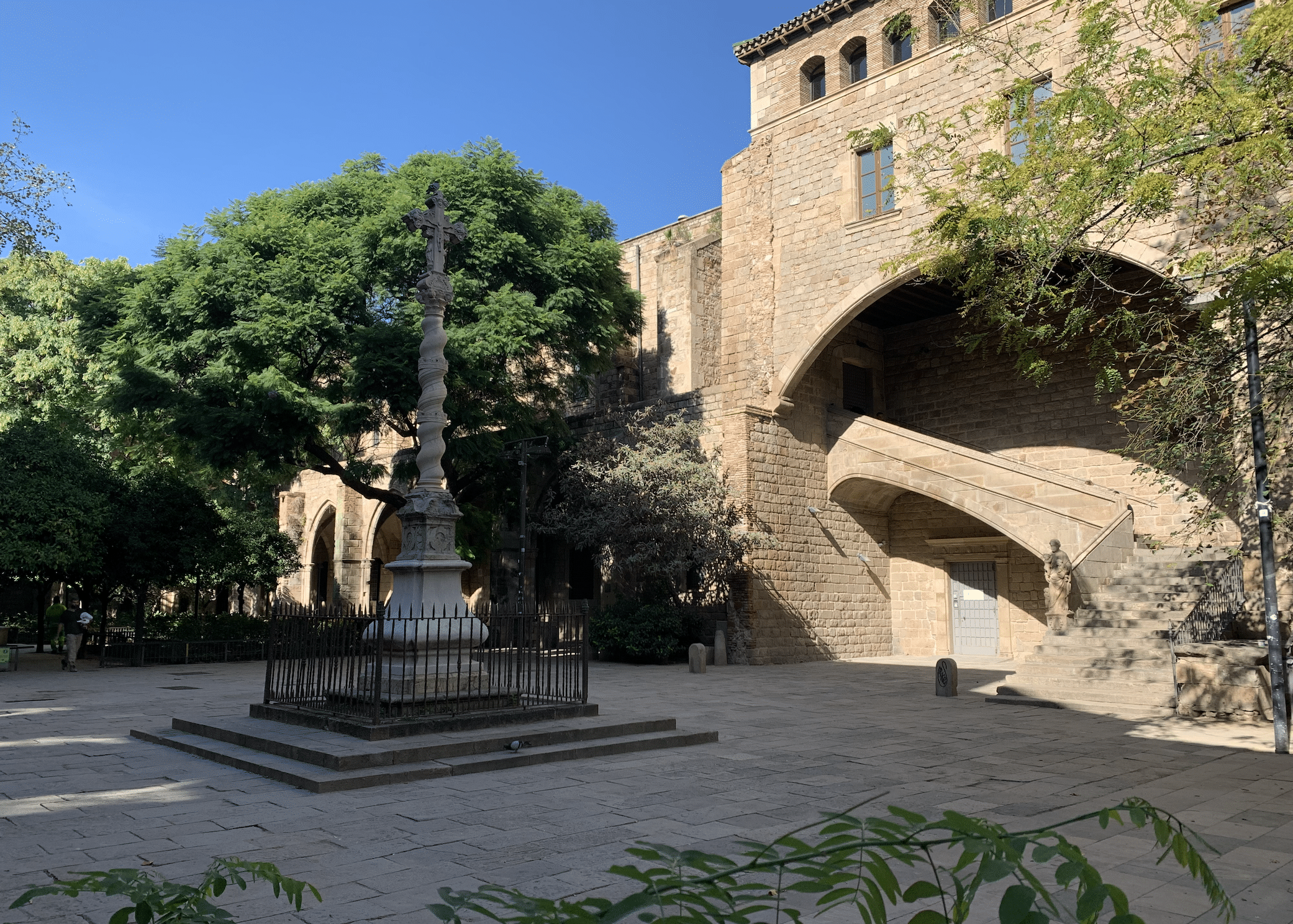 l'ancien hopital de la santa creu a barcelone