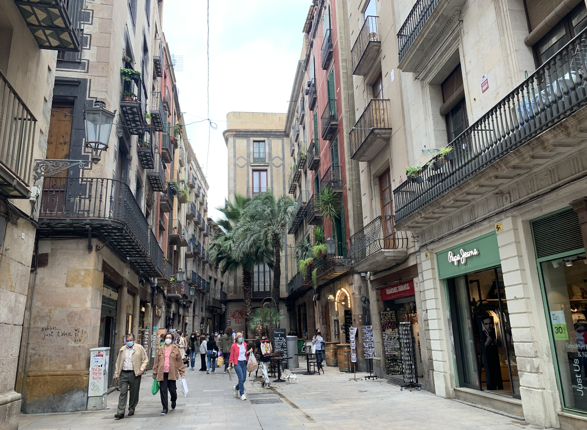 une rue dans le quartier de la ribera a barcelone