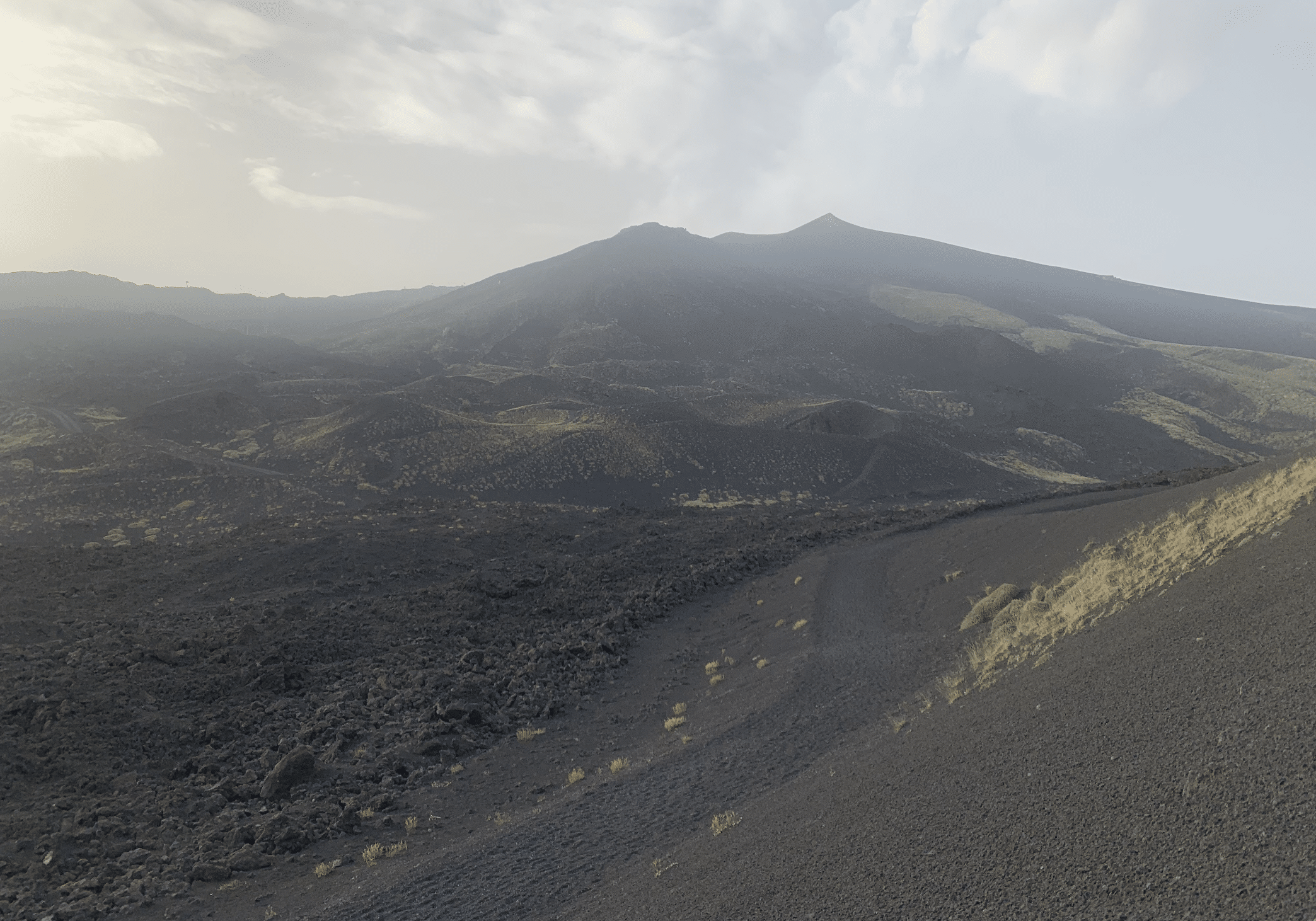 paysages volcaniques de l'etna