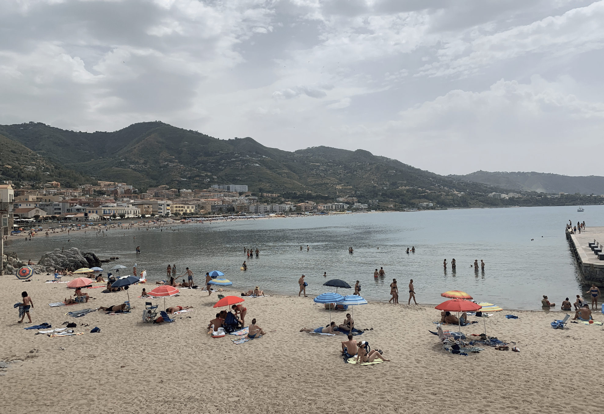 plus belles plages de sicile : cefalu