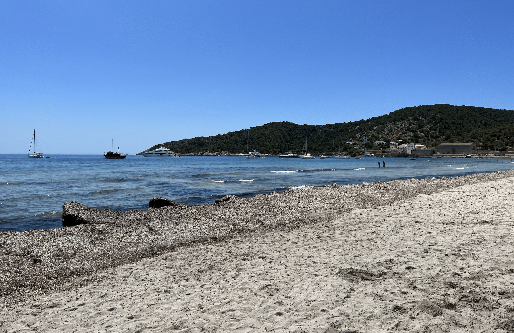 6 raisons de visiter ibiza : la platja de ses salines