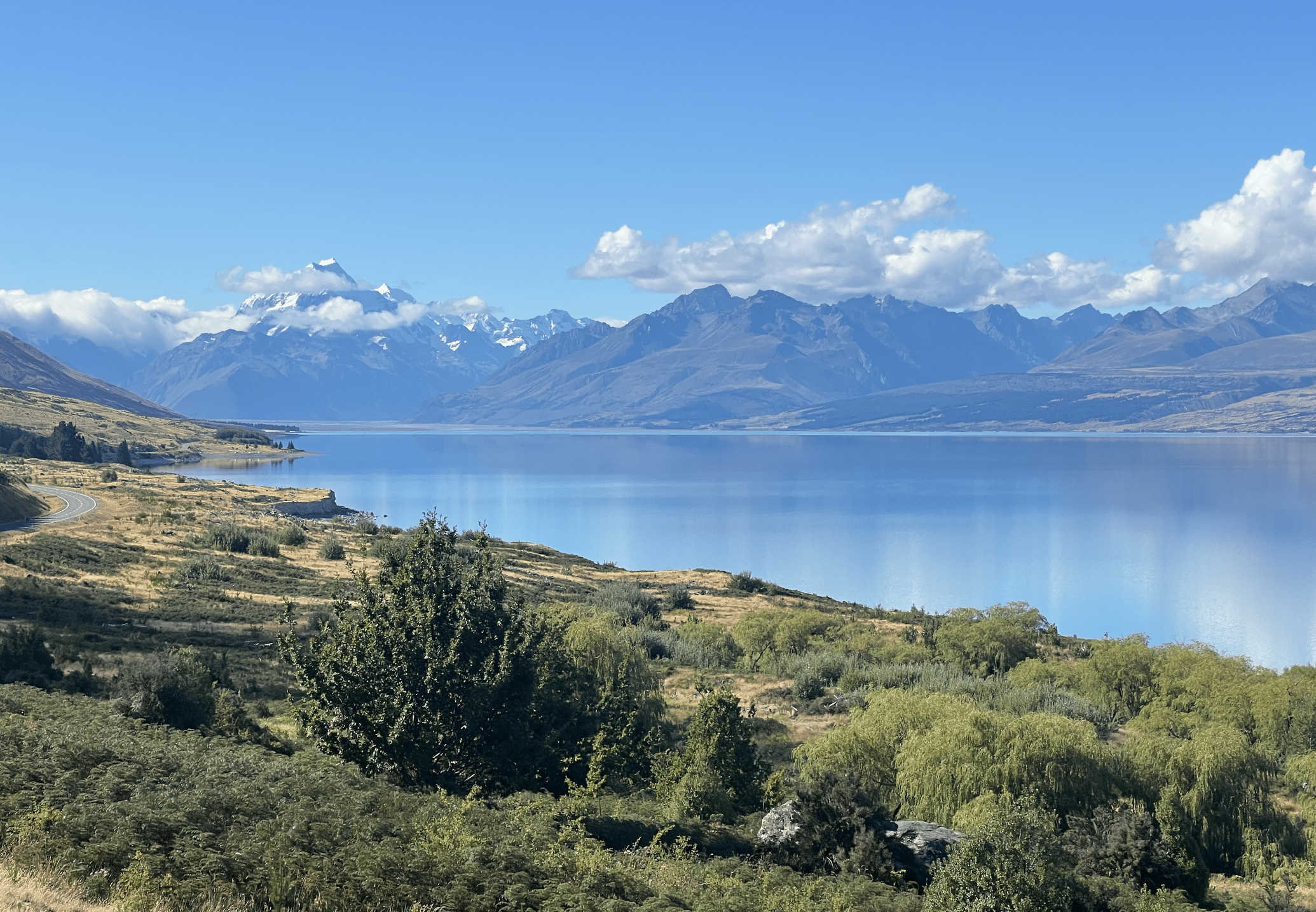 le lac pukaki avec le mont cook en arriere plan